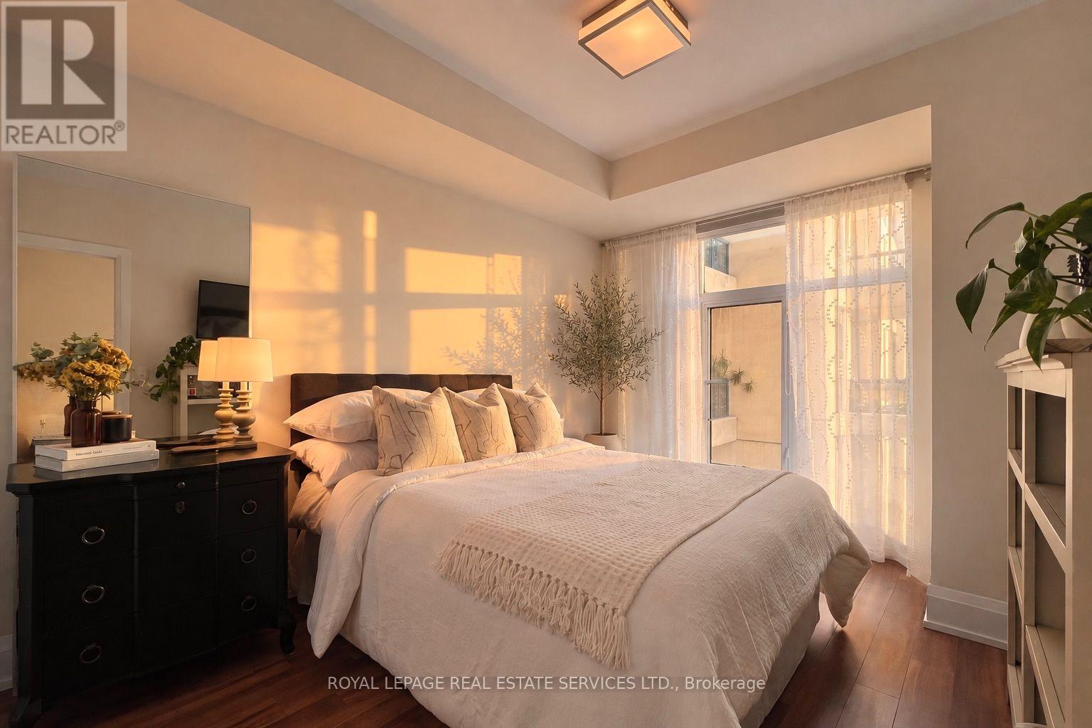 901 - 1 Old Mill Drive, Toronto, Ontario  M6S 0A1 - Photo 20 - W13791916