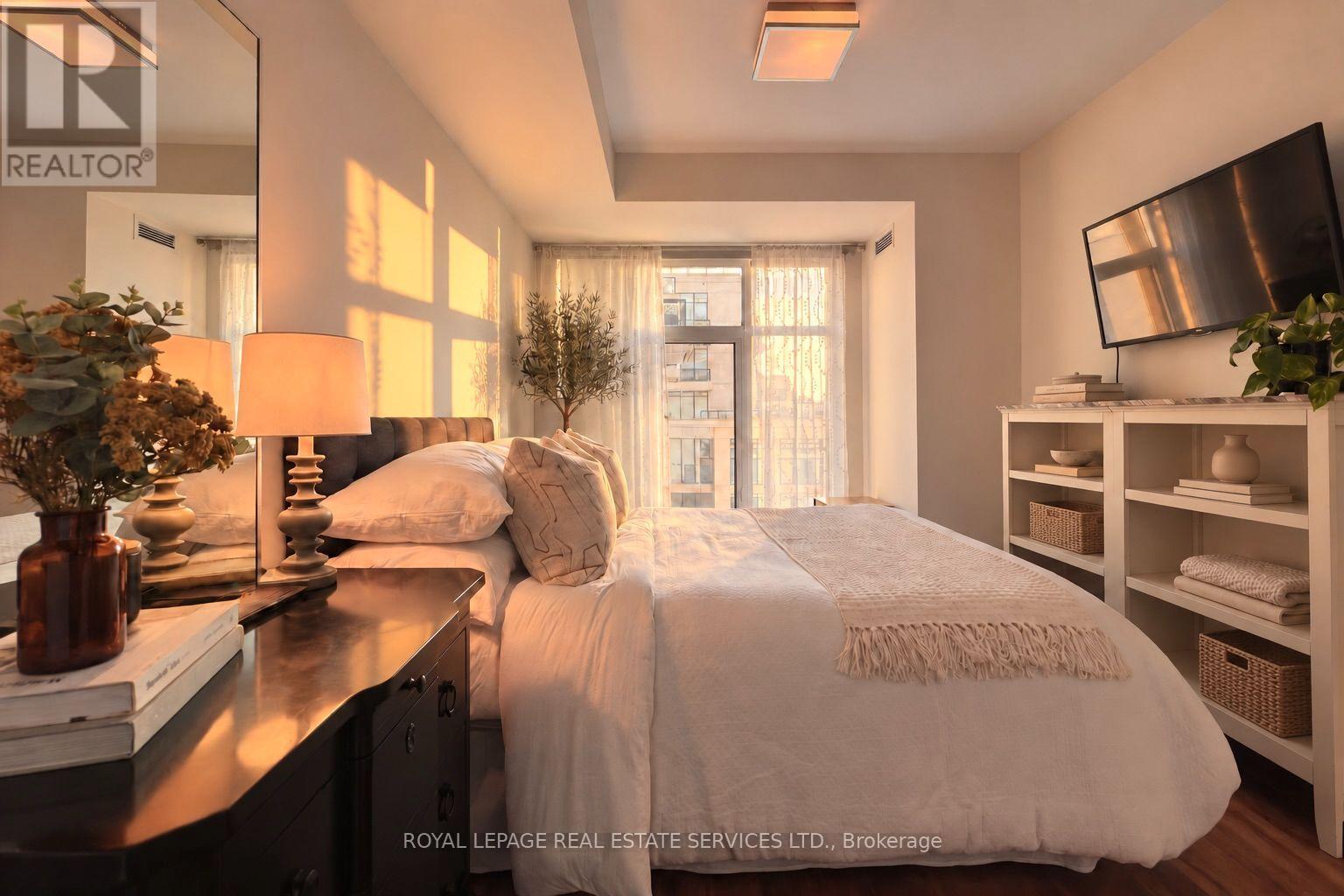 901 - 1 Old Mill Drive, Toronto, Ontario  M6S 0A1 - Photo 21 - W13791916