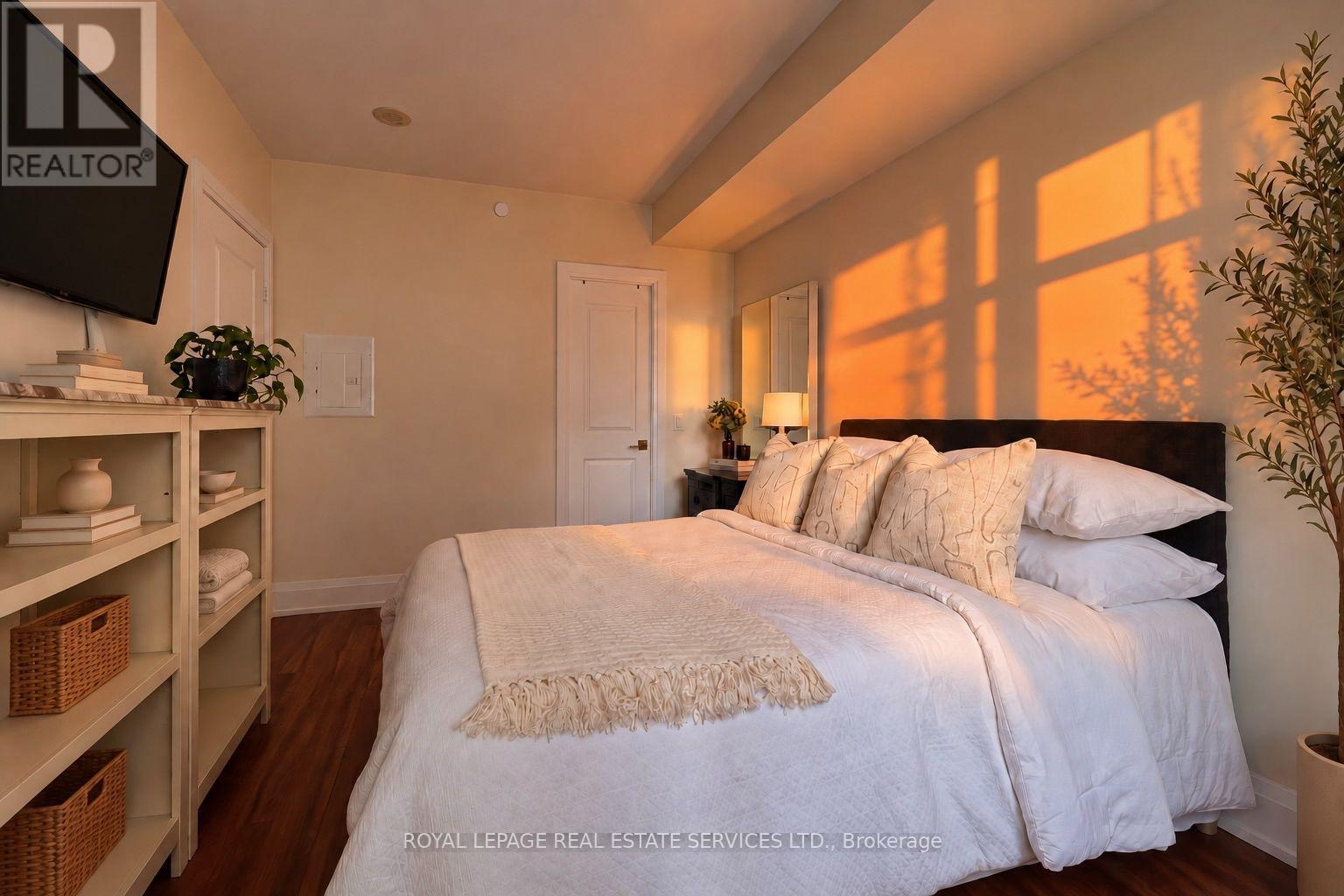 901 - 1 Old Mill Drive, Toronto, Ontario  M6S 0A1 - Photo 22 - W13791916