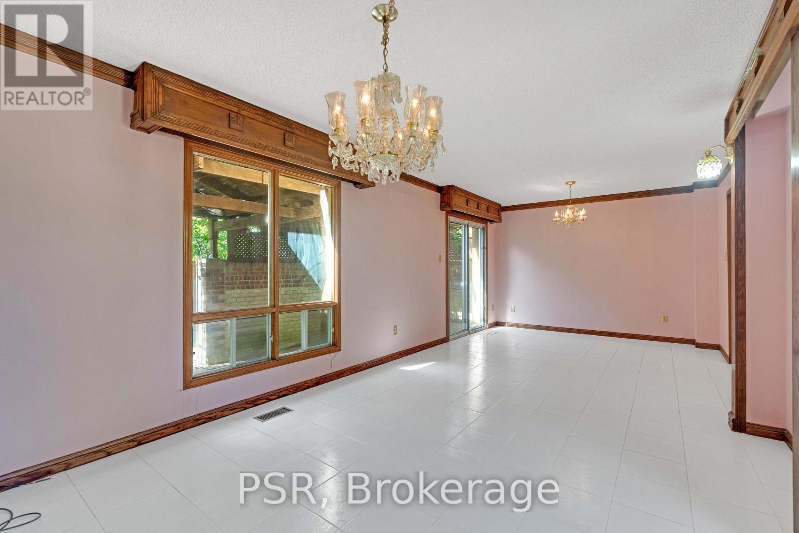 4069 Chelmsford Court, Mississauga, Ontario  L5B 2X2 - Photo 6 - W13791950