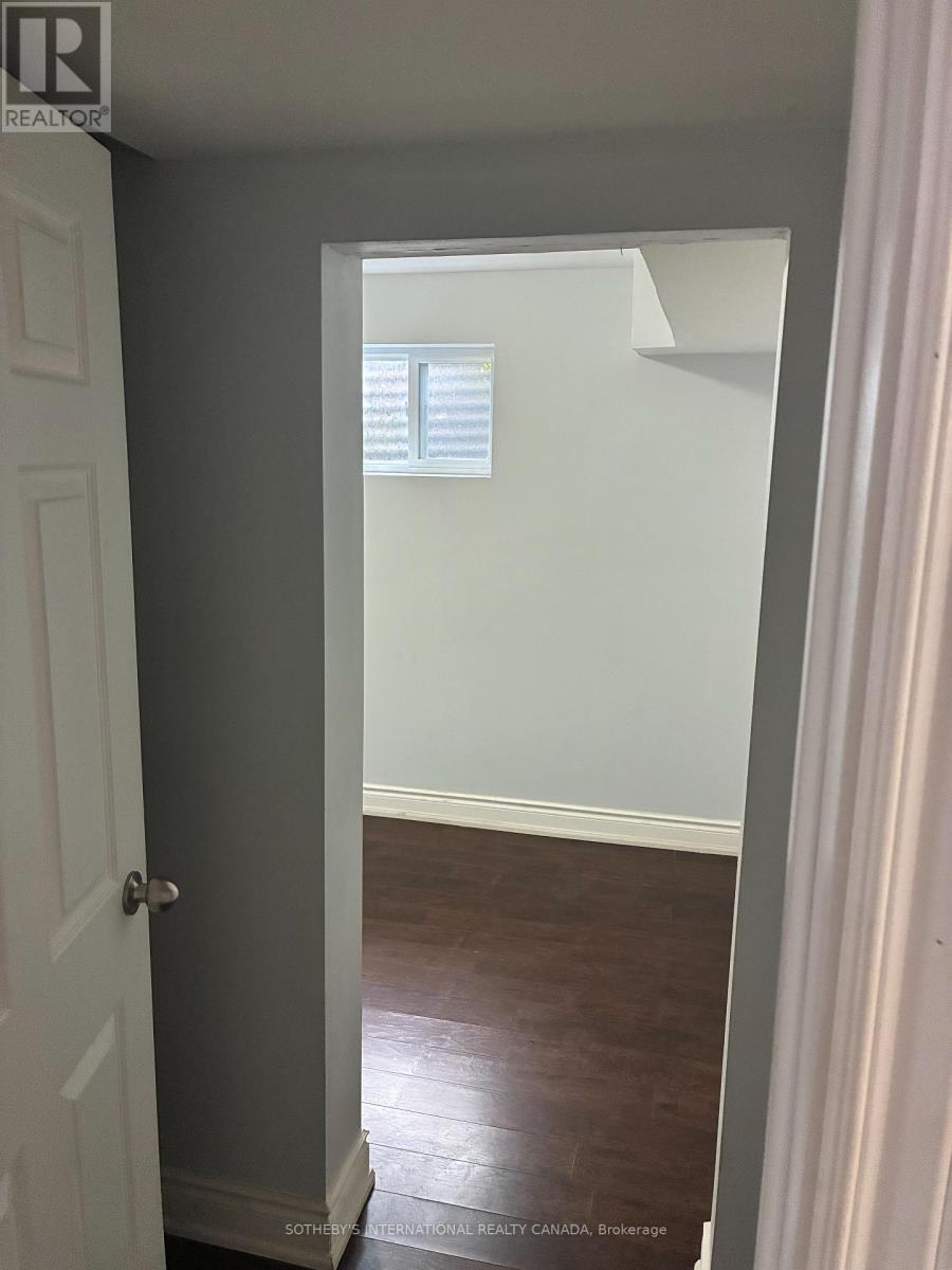 496 Fendalton Street, Mississauga, Ontario  L5B 2L9 - Photo 30 - W13782662