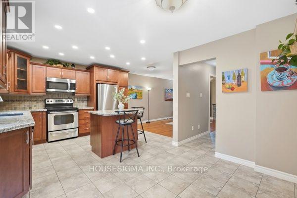 113 Essex Point Drive, Cambridge, Ontario  N1T 1W6 - Photo 3 - X13792082