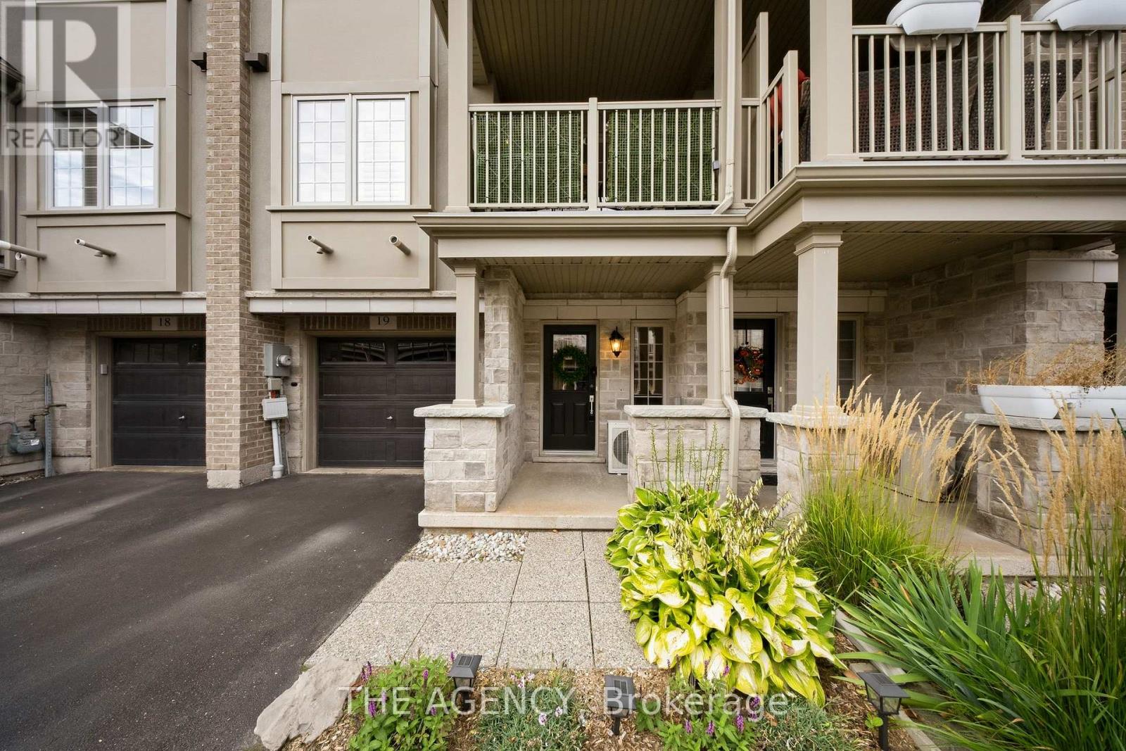 19 - 215 Dundas Street E, Hamilton, Ontario  L8B 0X1 - Photo 2 - X13773922