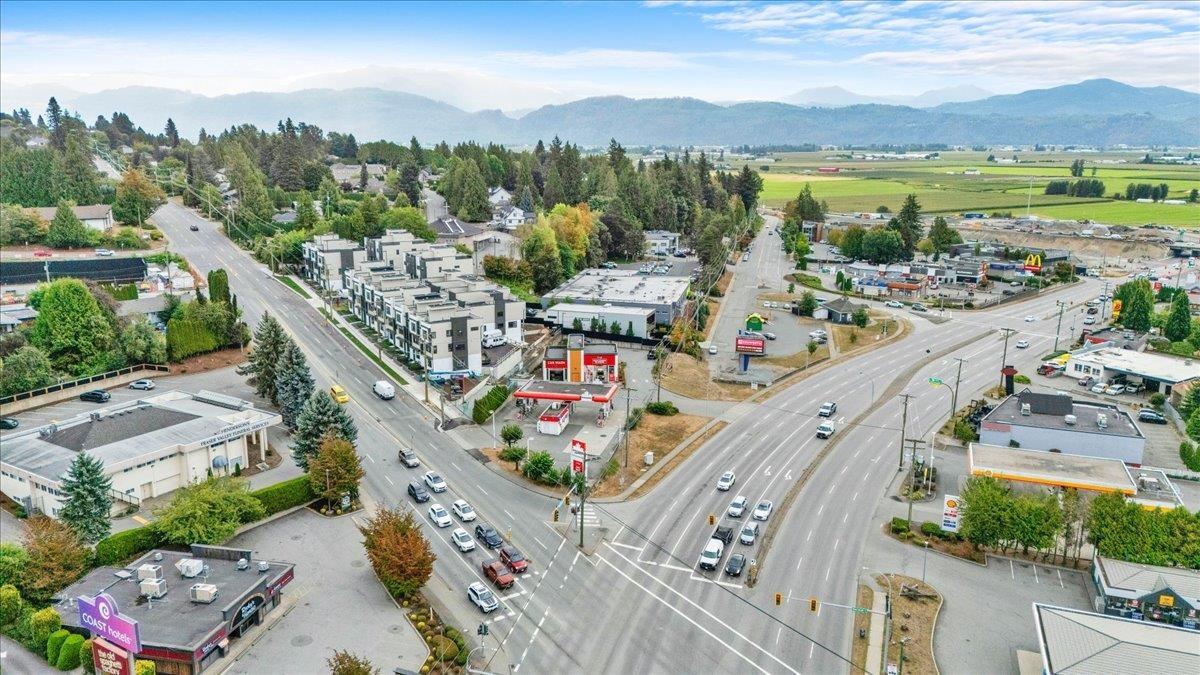 1965 SUMAS WAY photo 37