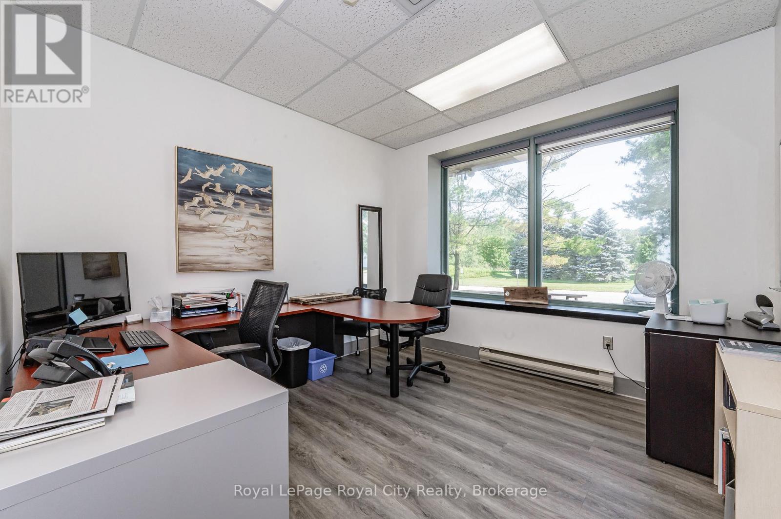 361 Southgate Drive, Guelph, Ontario  N1G 3M5 - Photo 13 - X12483554