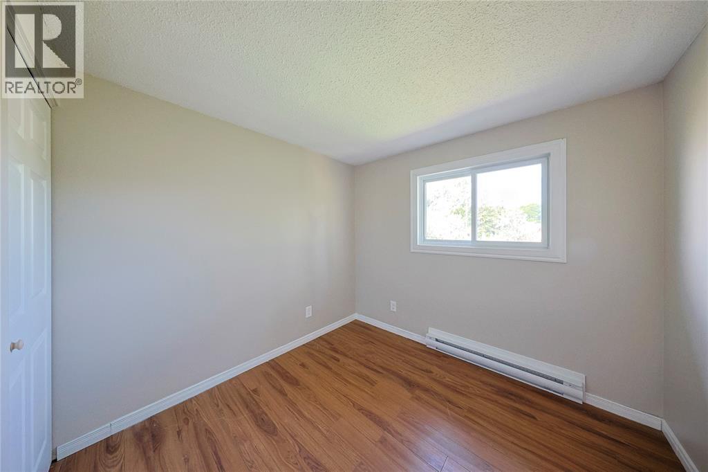 253 Hampton Avenue, Sarnia, Ontario  N7S 4Z2 - Photo 17 - 26022637