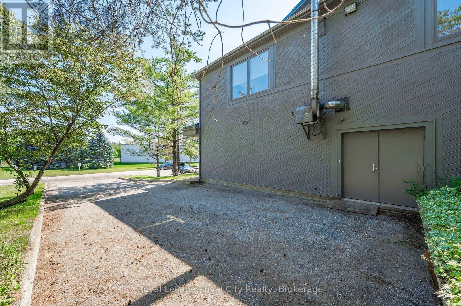 361 Southgate Drive, Guelph, Ontario  N1G 3M5 - Photo 42 - X12483554