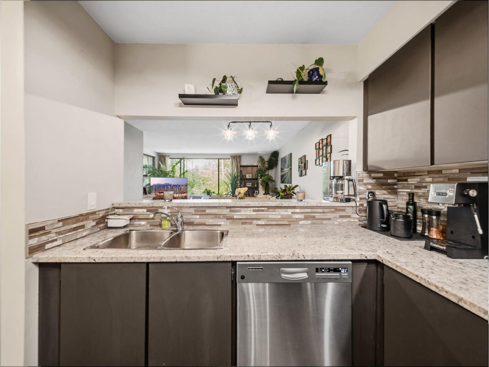 208 15272 19 Avenue, Surrey, British Columbia  V4A 1X6 - Photo 7 - R3165852