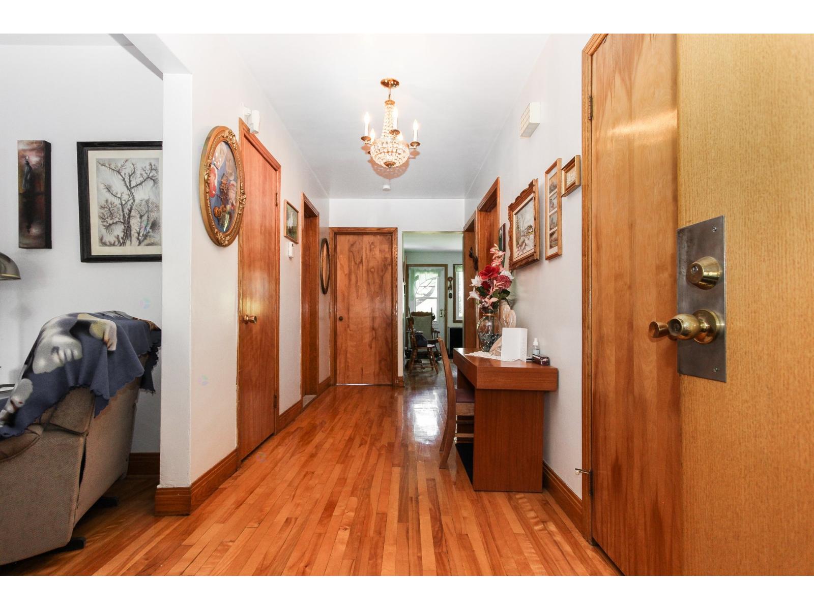 4885 Rue St-Donat Montréal (Mercier/Hochelaga-Maisonneuve) Quebec Canada H1K3N7 3