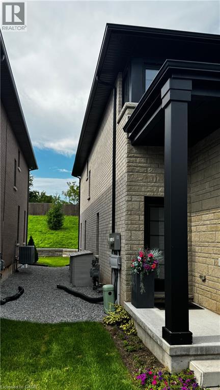4552 Portage Road Unit# 13, Niagara Falls, Ontario  L2E 6A8 - Photo 3 - 40863296