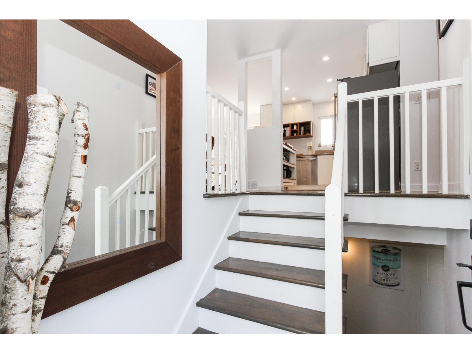 5028 Rue de Savoie Montréal (Pierrefonds-Roxboro) Quebec Canada H8Z1C2 3