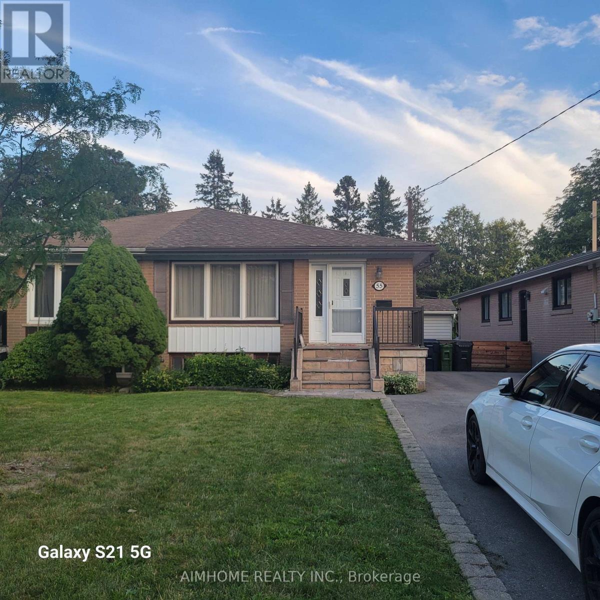 55 Santa Barbara Road, Toronto, Ontario  M2N 2C3 - Photo 2 - C13701920