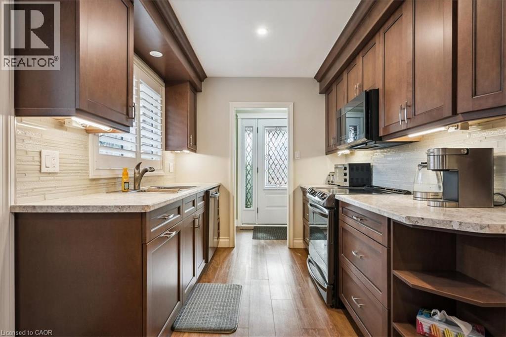 2033 Saxon Road, Oakville, Ontario  L6L 2V1 - Photo 16 - 40863790