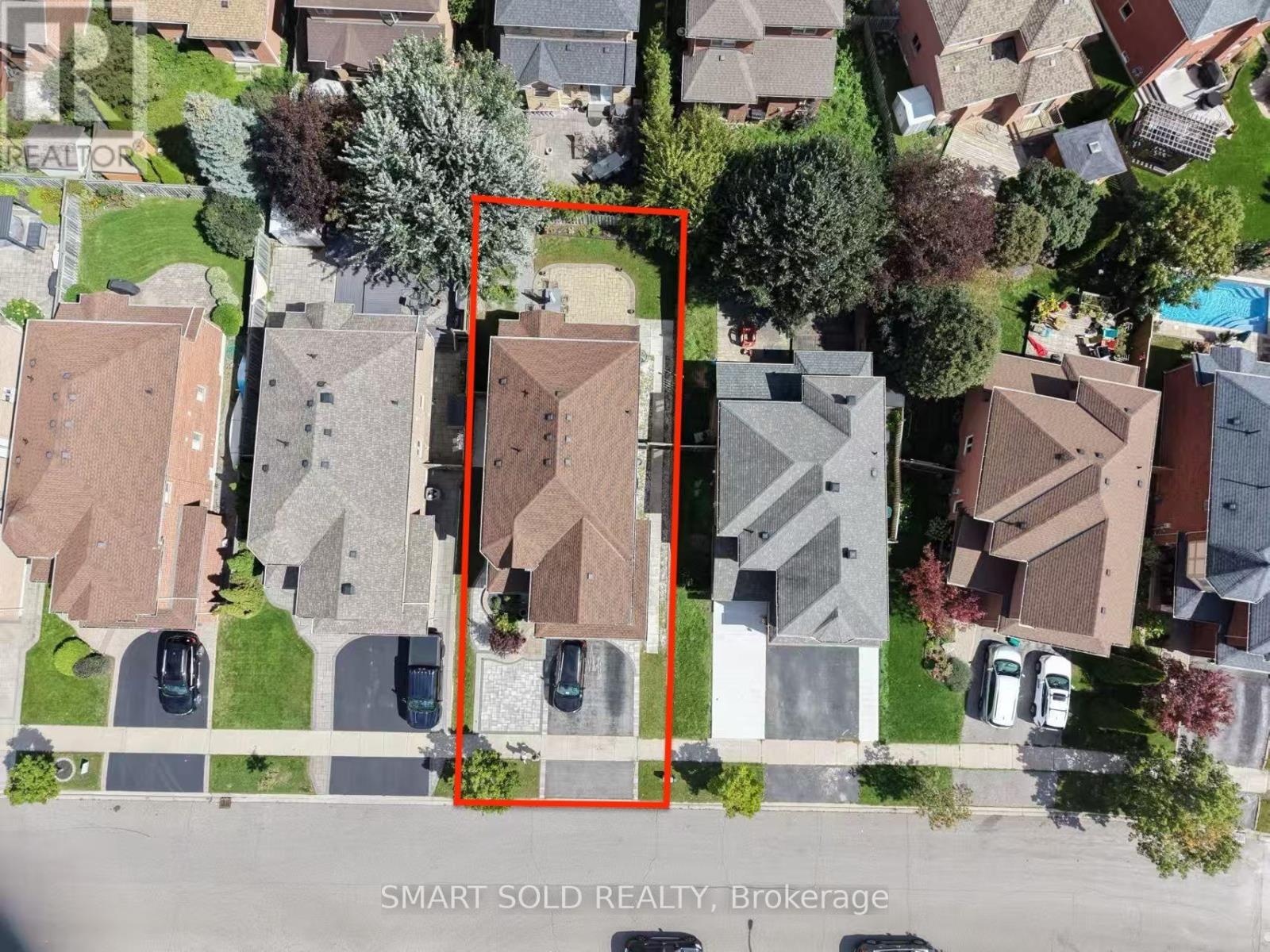 157 Waller Street, Whitby, Ontario  L1R 2P7 - Photo 2 - E13789200