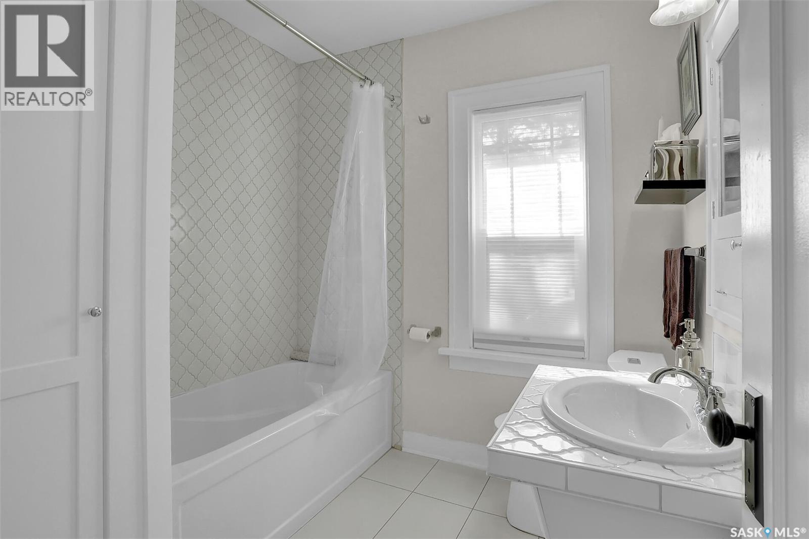 2721 Hill Avenue, Regina, Saskatchewan  S4S 0V5 - Photo 33 - SK048477