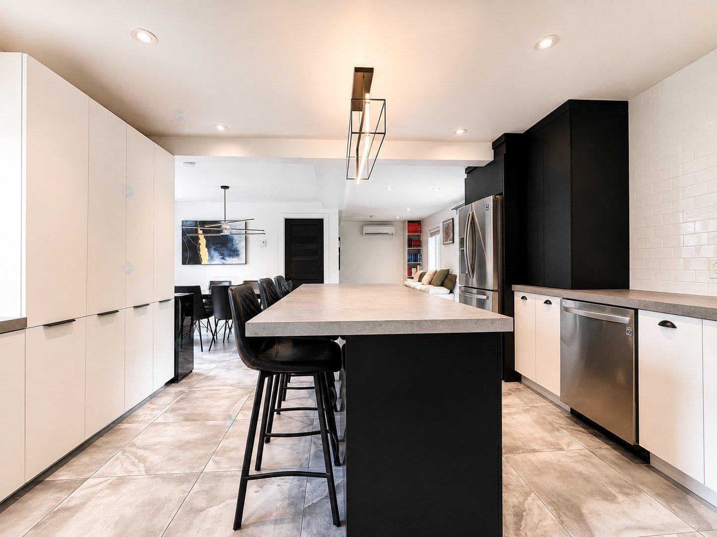 866 Rue Hatin Saint-Jérôme Quebec Canada J5L1P5 2