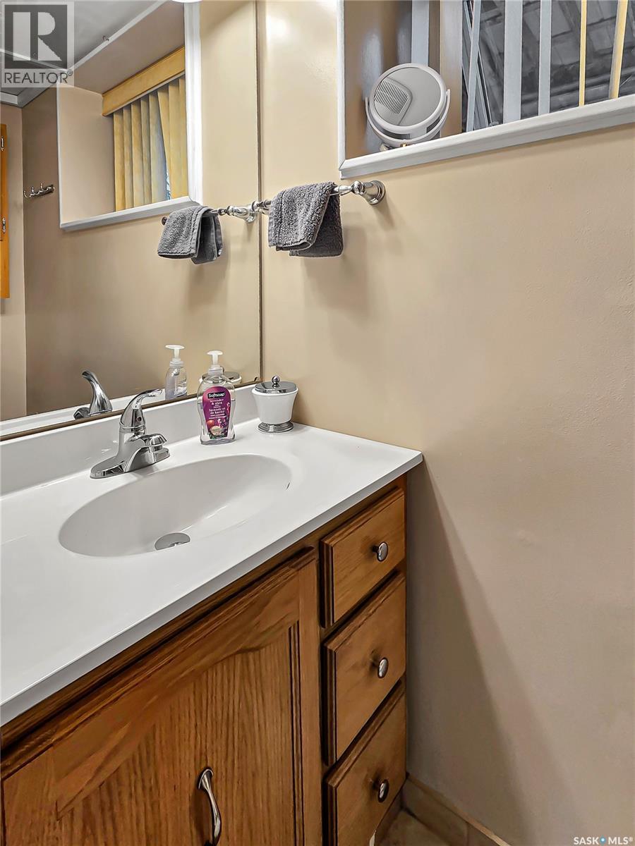 2429 Cumberland Avenue S, Saskatoon, Saskatchewan  S7J 1Z8 - Photo 21 - SK048627