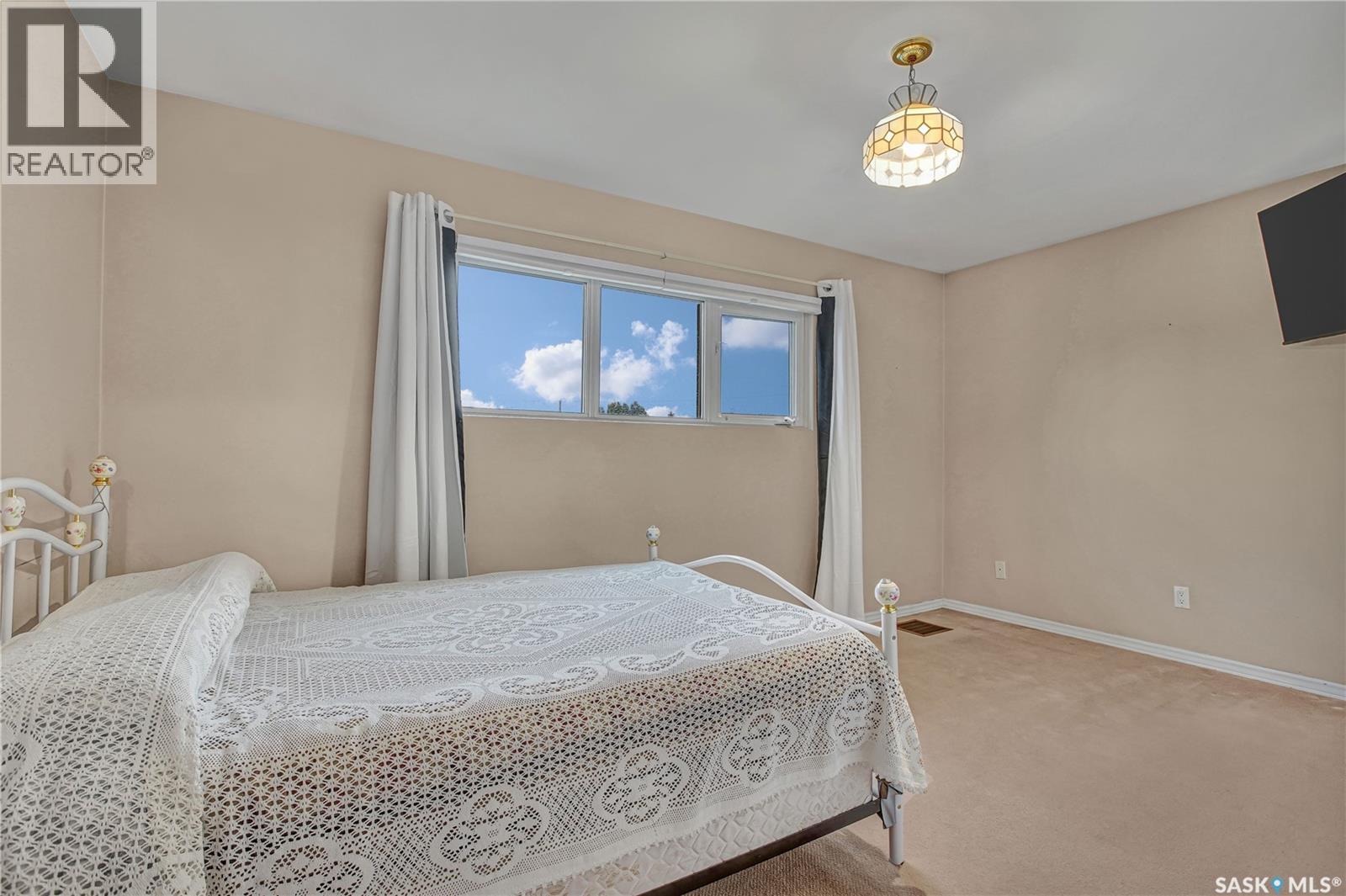 2429 Cumberland Avenue S, Saskatoon, Saskatchewan  S7J 1Z8 - Photo 12 - SK048627
