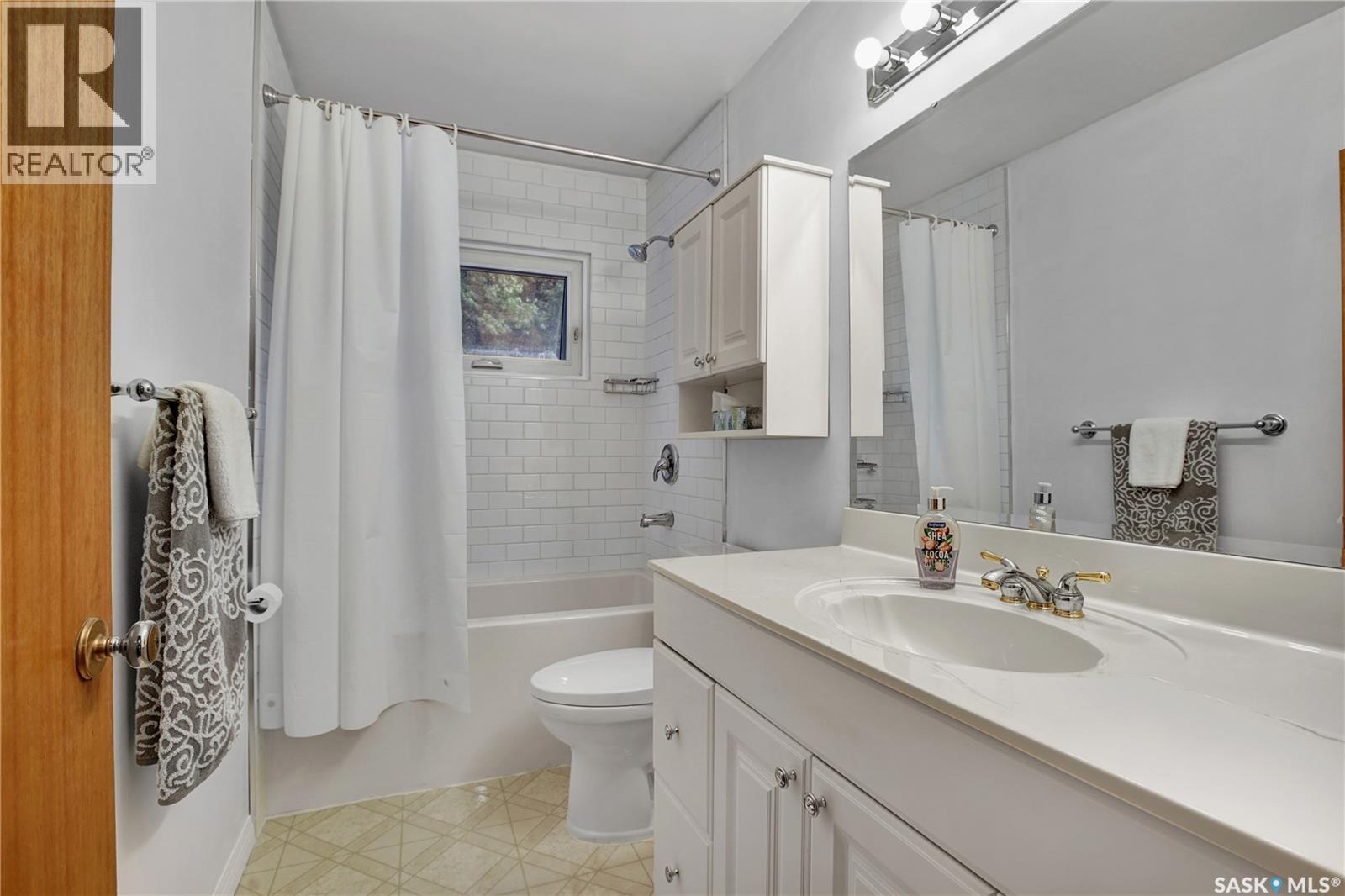2429 Cumberland Avenue S, Saskatoon, Saskatchewan  S7J 1Z8 - Photo 17 - SK048627