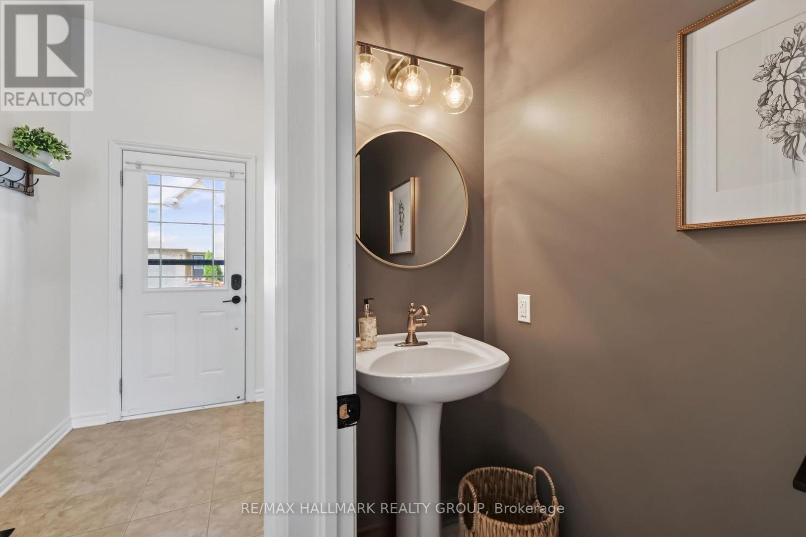 144 Marrissa Avenue, Ottawa, Ontario  K1J 0A6 - Photo 4 - X13792196