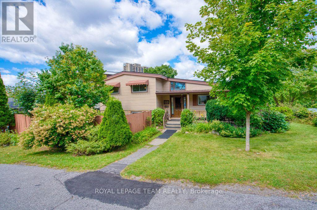 220 Ancaster Avenue, Ottawa, Ontario  K2B 5B3 - Photo 1 - X13792236