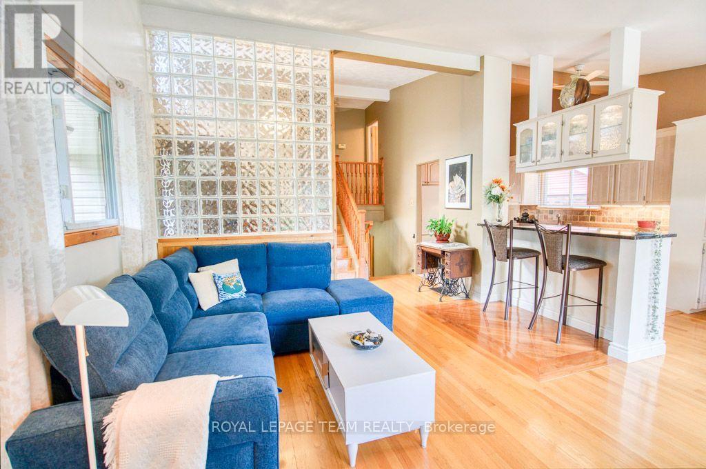 220 Ancaster Avenue, Ottawa, Ontario  K2B 5B3 - Photo 12 - X13792236