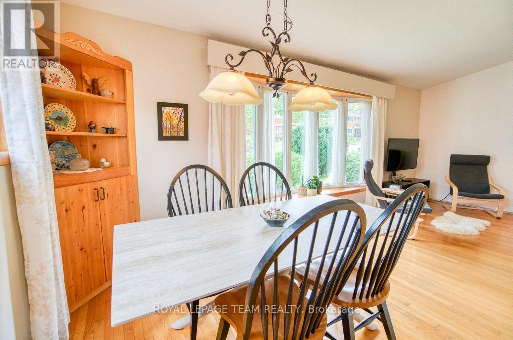 220 Ancaster Avenue, Ottawa, Ontario  K2B 5B3 - Photo 15 - X13792236
