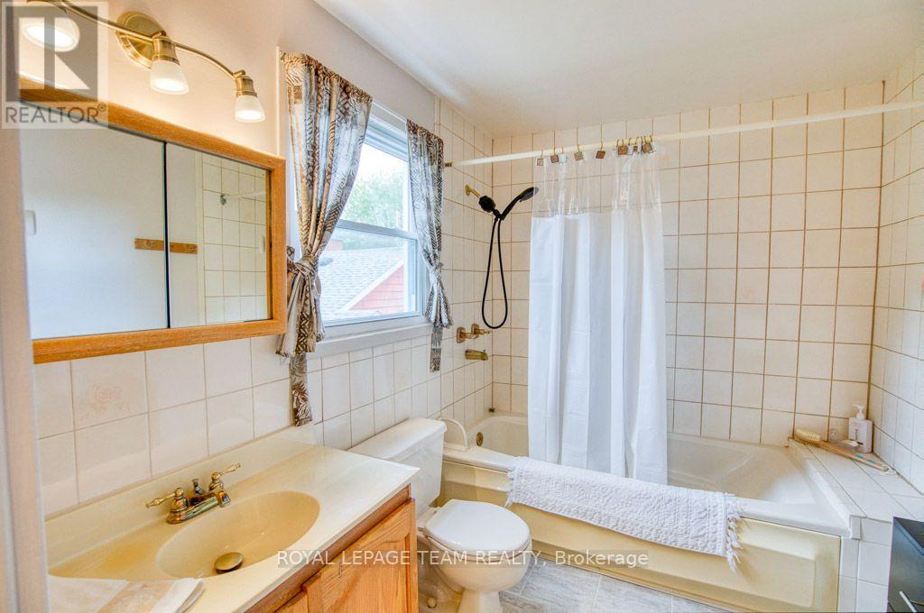 220 Ancaster Avenue, Ottawa, Ontario  K2B 5B3 - Photo 26 - X13792236