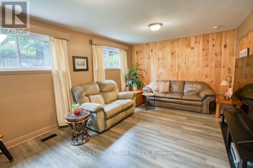 220 Ancaster Avenue, Ottawa, Ontario  K2B 5B3 - Photo 33 - X13792236