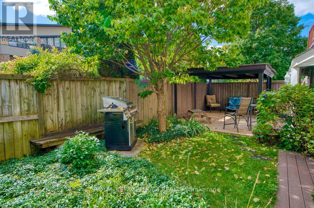 220 Ancaster Avenue, Ottawa, Ontario  K2B 5B3 - Photo 40 - X13792236