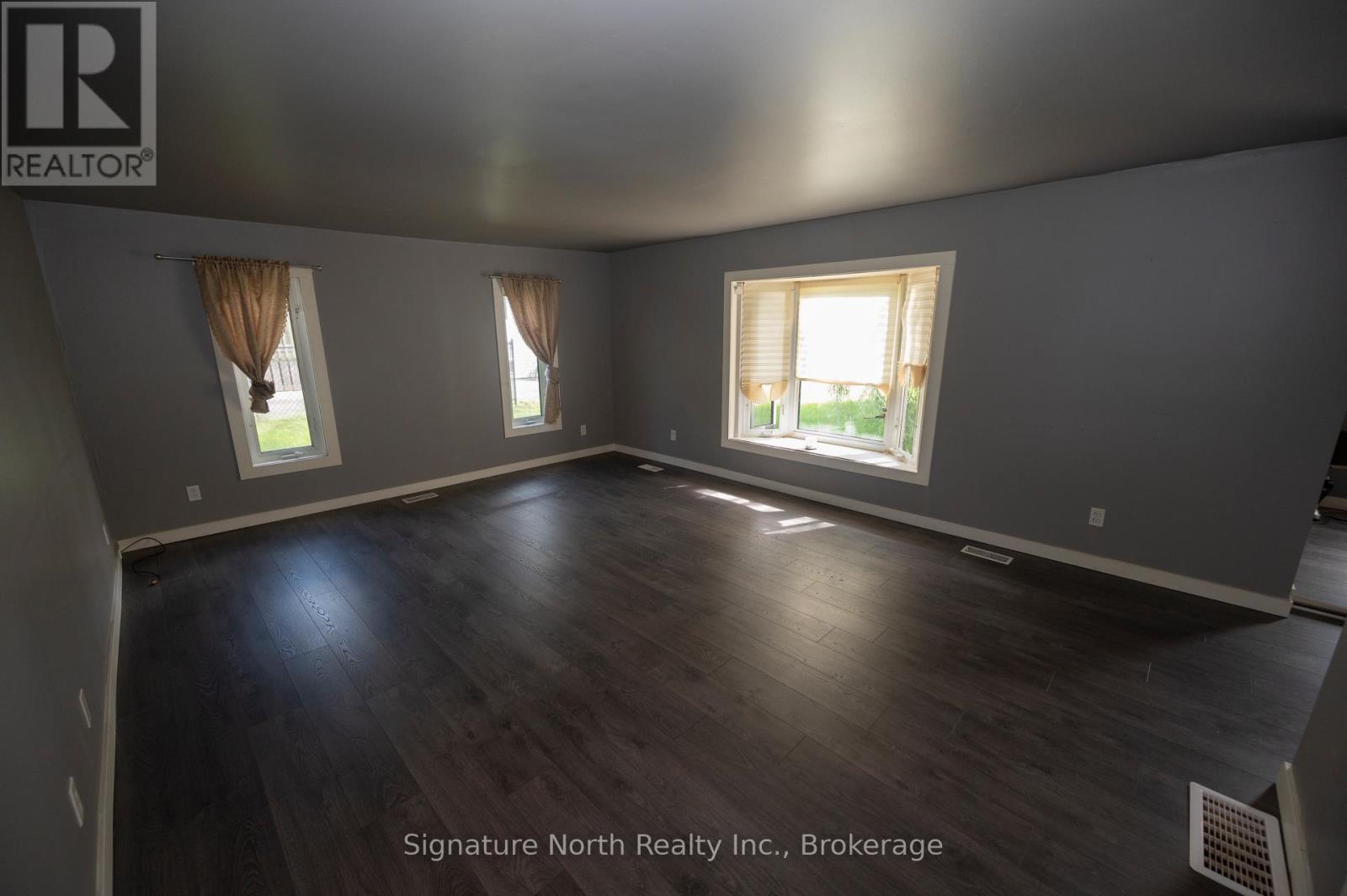 324 Fassina Street, Thunder Bay, Ontario  P7B 5Y4 - Photo 6 - X13792118