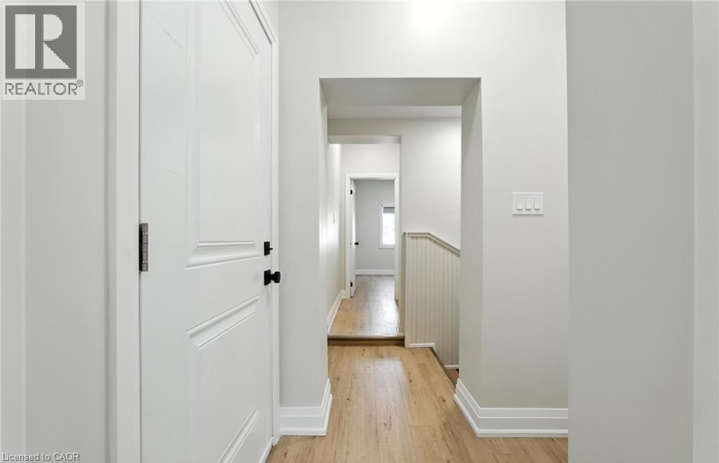 929 Upper Ottawa Street Unit# C, Hamilton, Ontario  L8T 3V6 - Photo 4 - 40863557