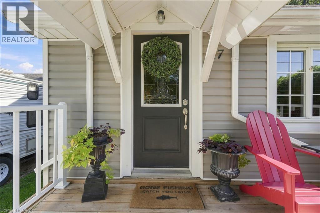 17 Foxglove Avenue, St. Catharines, Ontario  L2M 3E7 - Photo 3 - 40863186