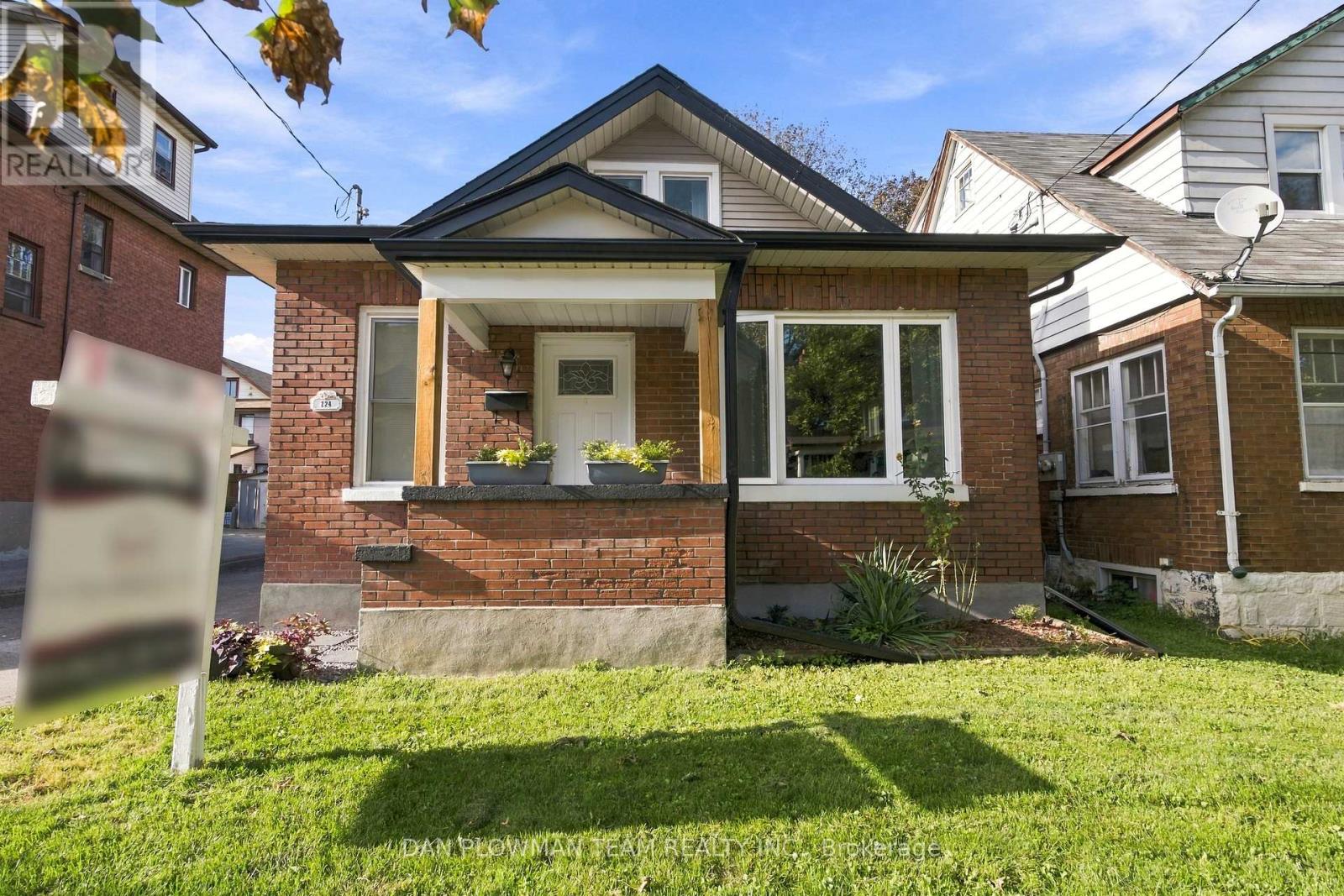 224 ARTHUR STREET, Oshawa, Ontario