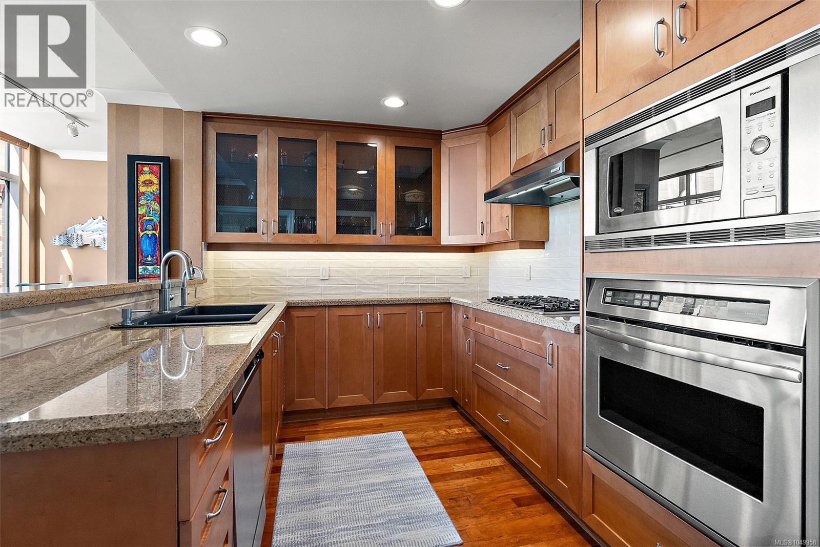 807 21 Dallas Rd, Victoria, British Columbia  V8V 4Z9 - Photo 15 - 1049958