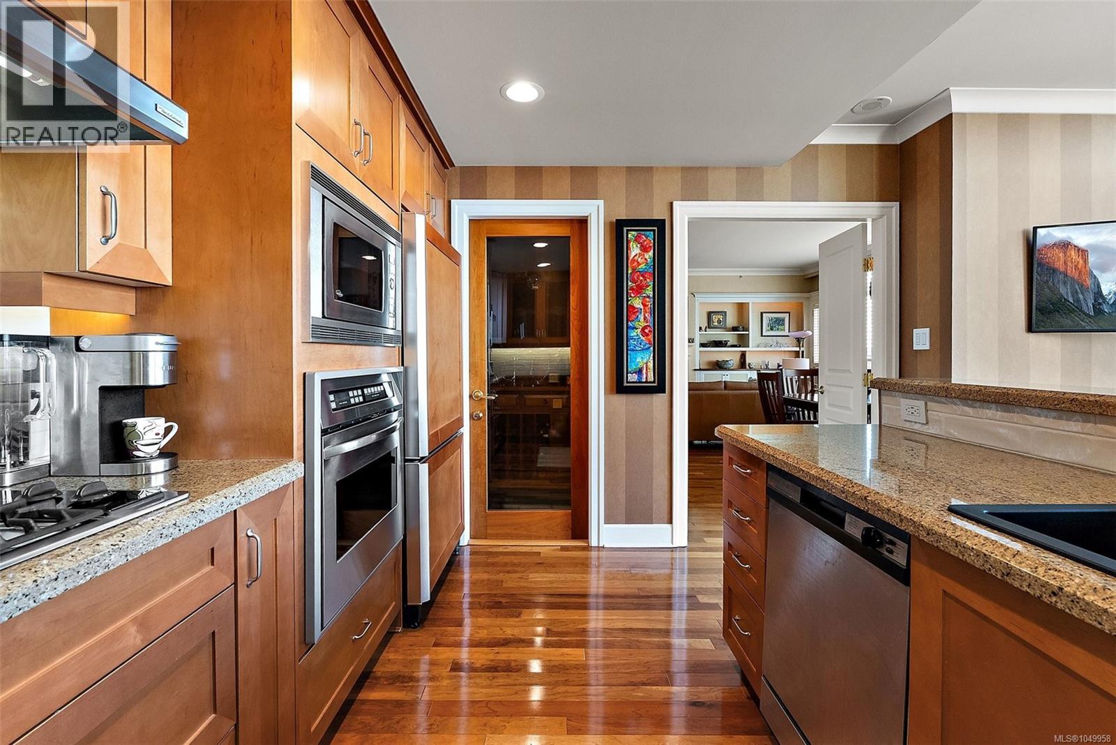 807 21 Dallas Rd, Victoria, British Columbia  V8V 4Z9 - Photo 16 - 1049958