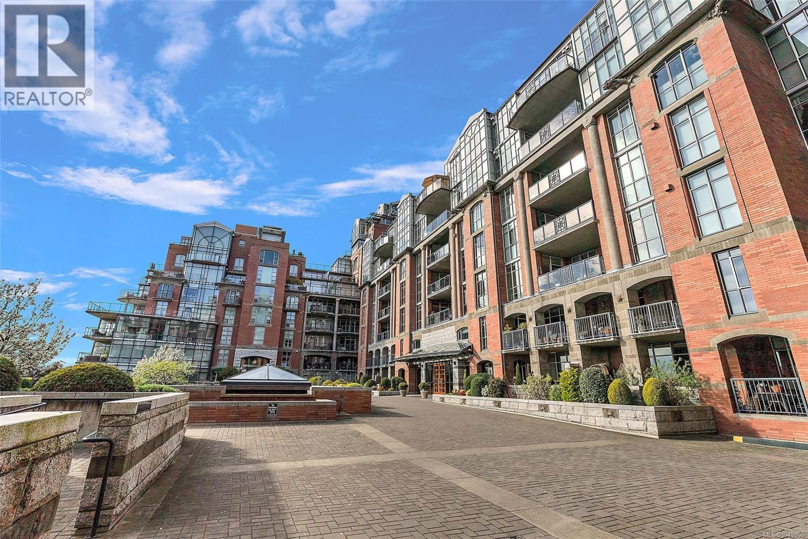 807 21 Dallas Rd, Victoria, British Columbia  V8V 4Z9 - Photo 2 - 1049958