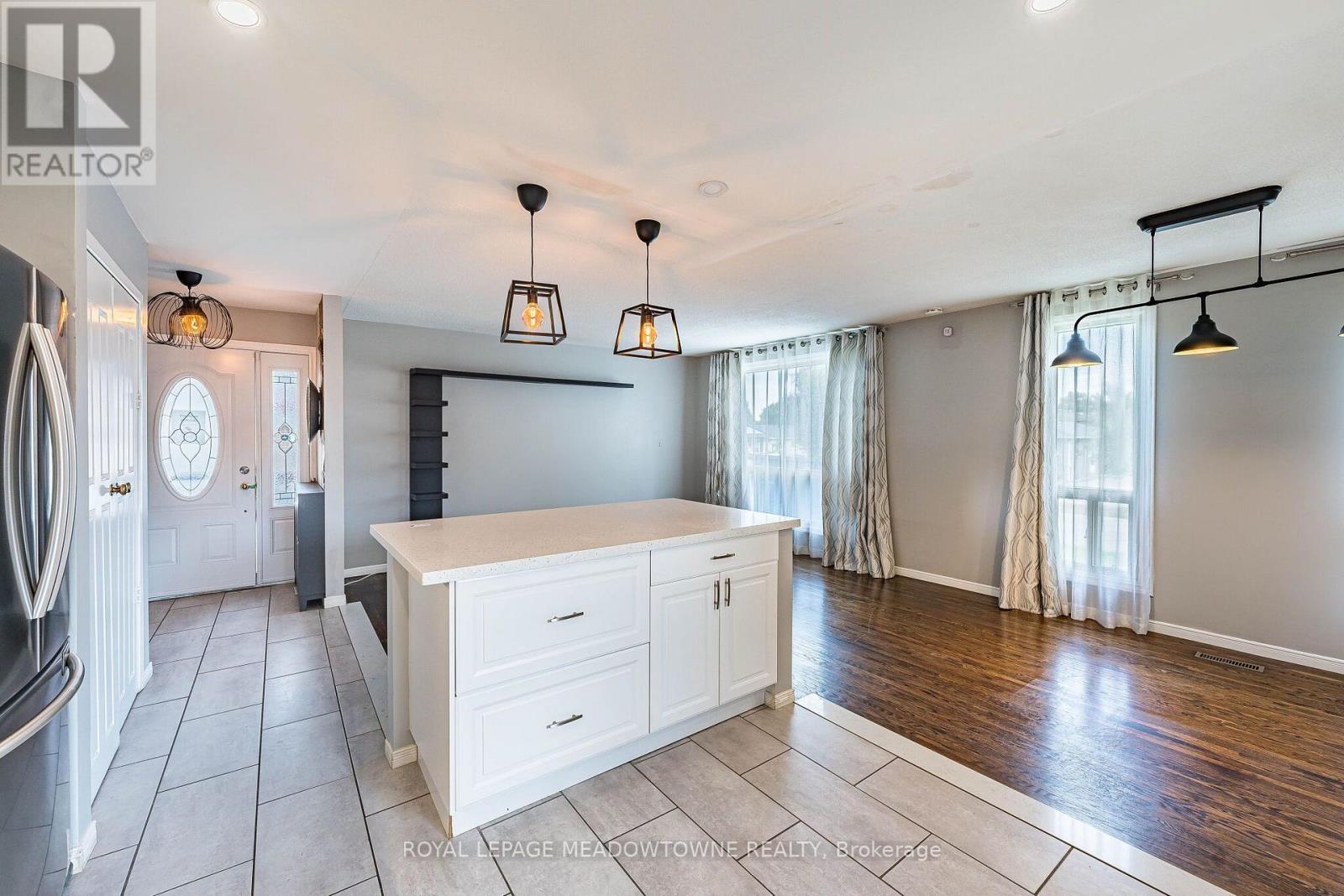 46 Reigate Avenue, Brampton, Ontario  L6V 2E3 - Photo 14 - W13788424