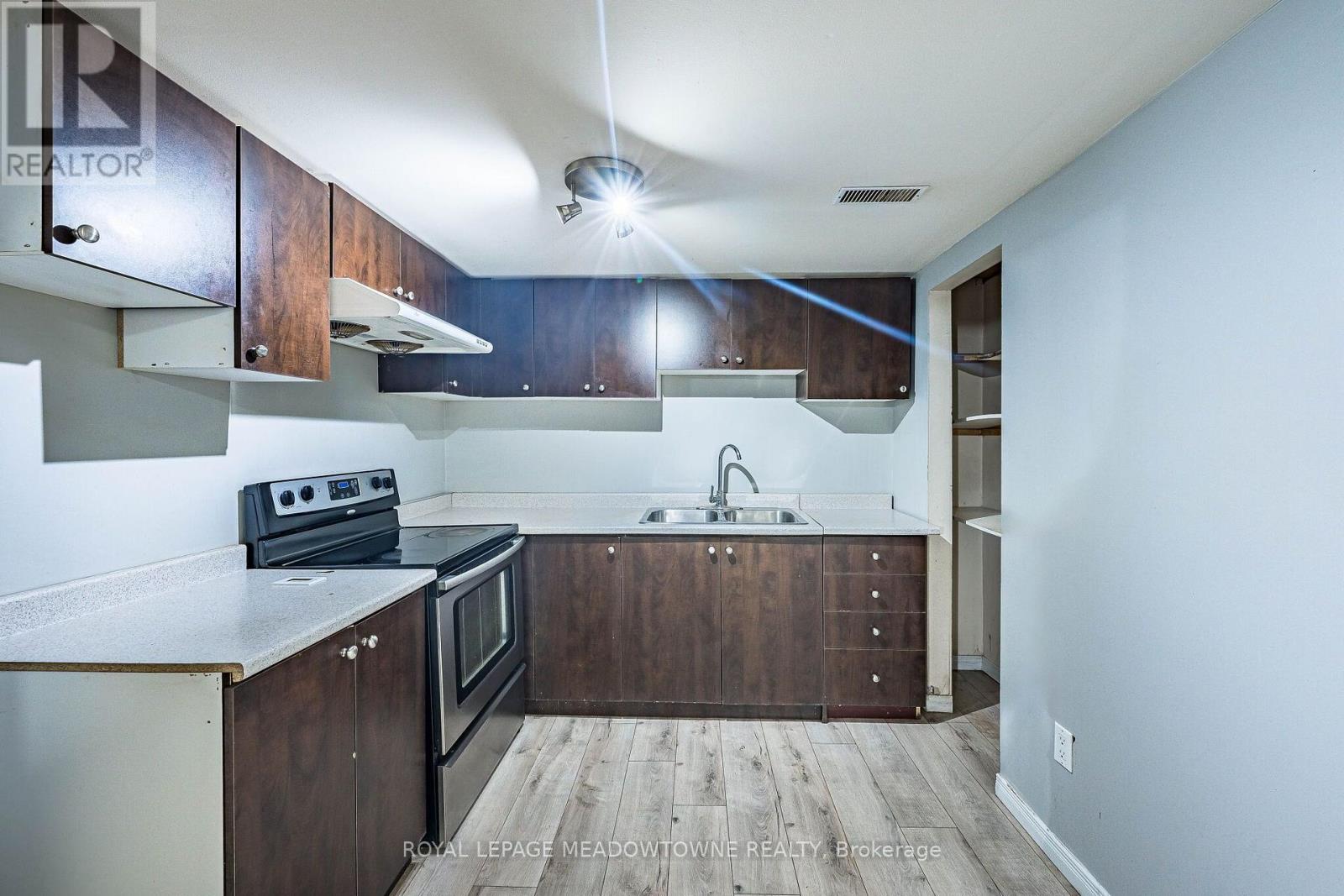 46 Reigate Avenue, Brampton, Ontario  L6V 2E3 - Photo 37 - W13788424
