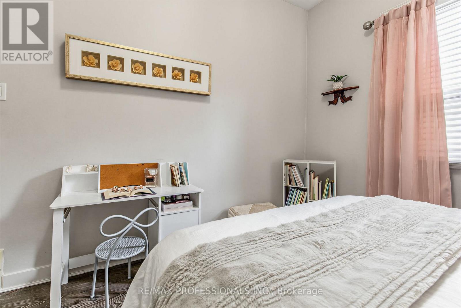 429 Gilbert Avenue, Toronto, Ontario  M6E 4X2 - Photo 19 - W13792192