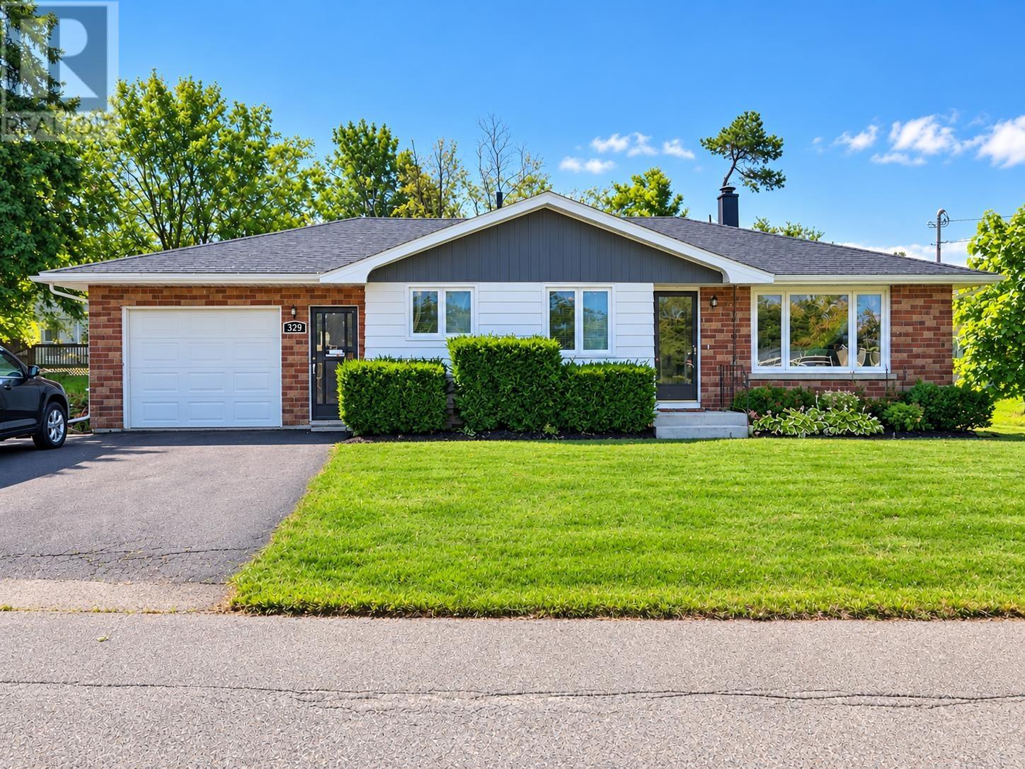 329 High Street, Summerside, Prince Edward Island  C1N 2R2 - Photo 1 - 202623510
