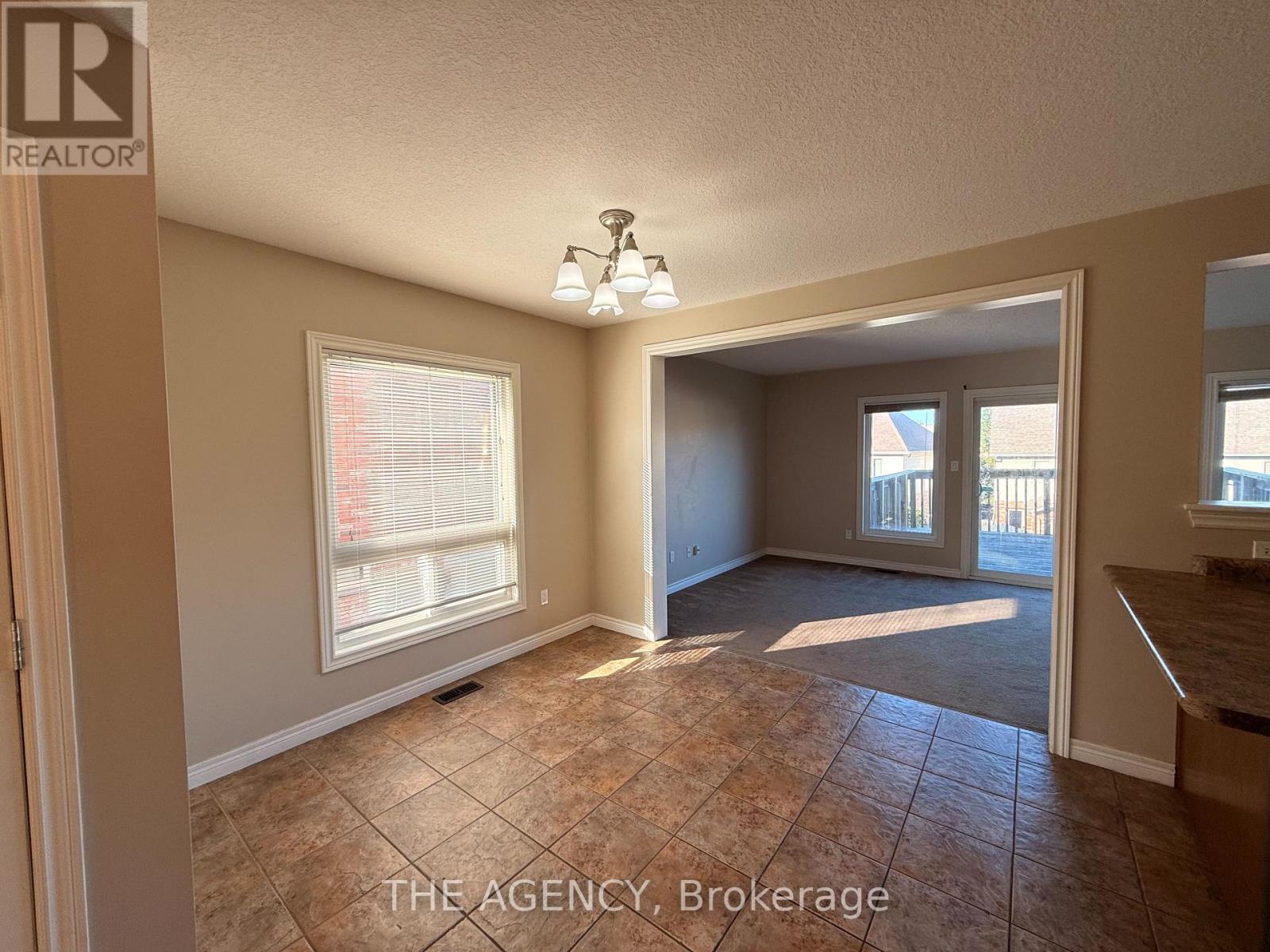31 Dougall Street, Guelph (Grange Road), Ontario  N1E 0H3 - Photo 10 - X13792222