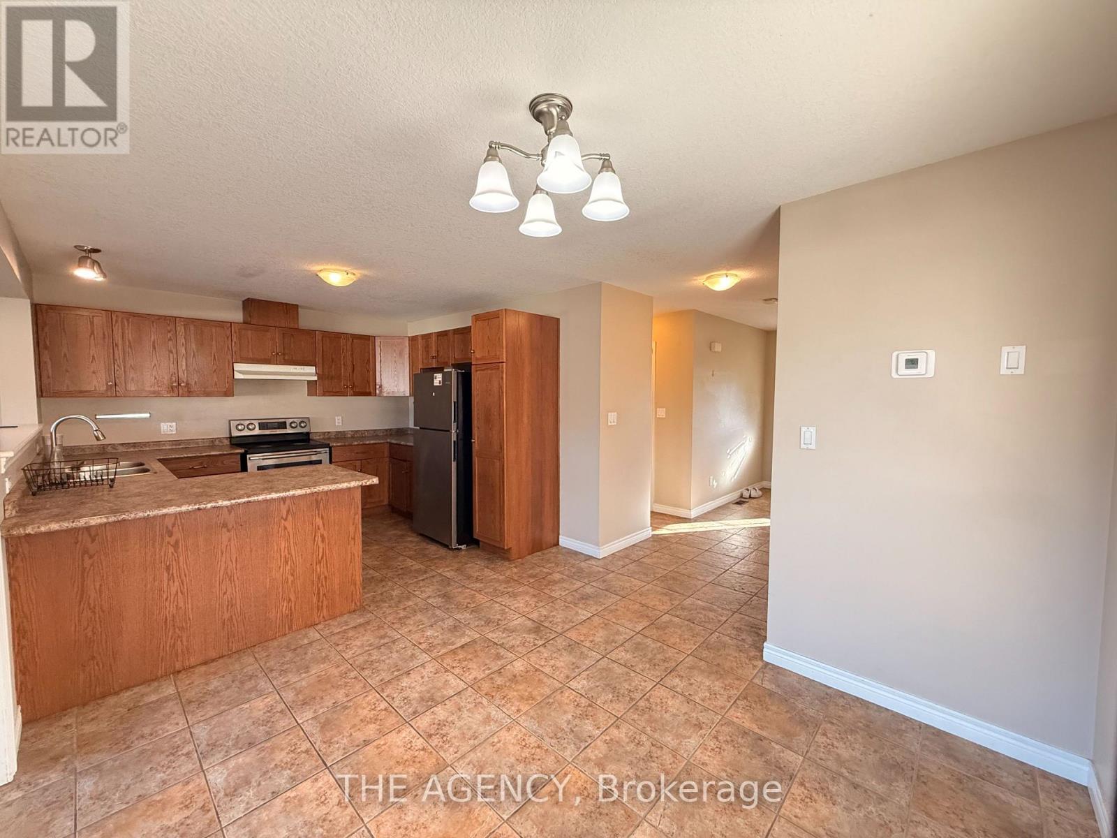 31 Dougall Street, Guelph (Grange Road), Ontario  N1E 0H3 - Photo 11 - X13792222