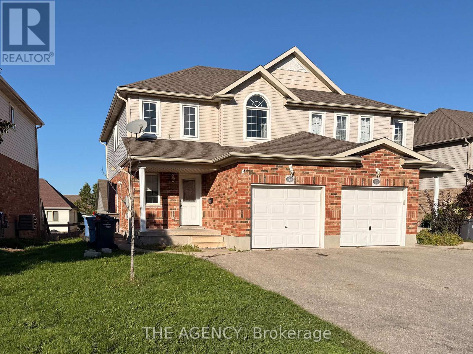 31 Dougall Street, Guelph (Grange Road), Ontario  N1E 0H3 - Photo 2 - X13792222