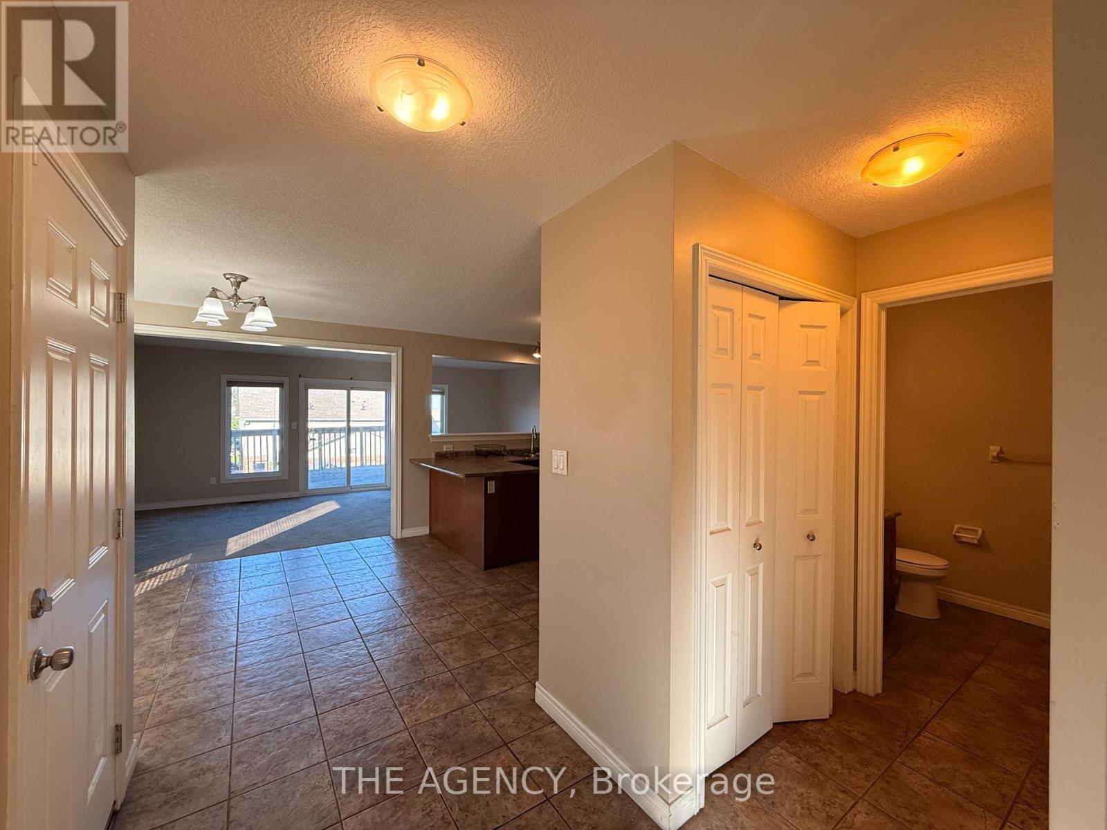 31 Dougall Street, Guelph (Grange Road), Ontario  N1E 0H3 - Photo 8 - X13792222