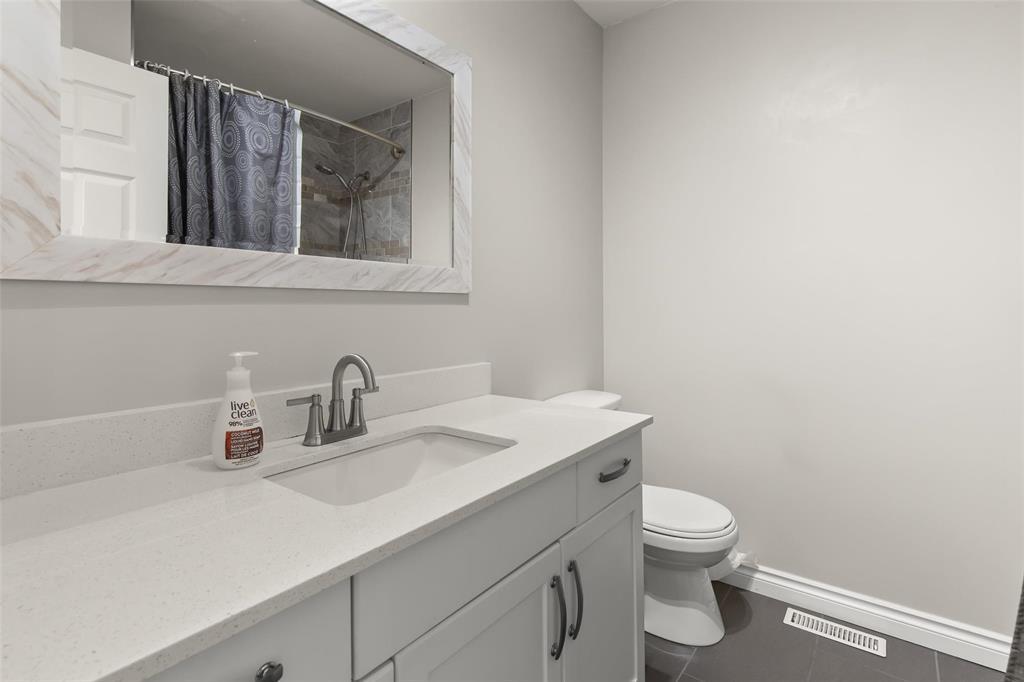 20 Friesen Avenue, Grunthal, Manitoba  R0A 0R0 - Photo 12 - 202623327