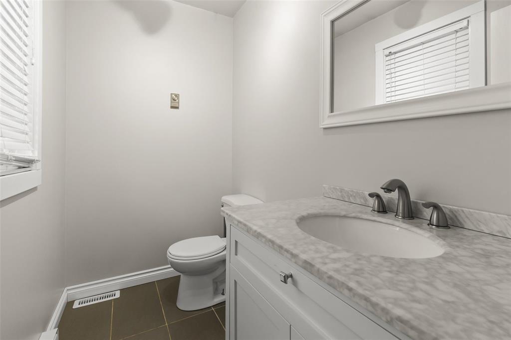 20 Friesen Avenue, Grunthal, Manitoba  R0A 0R0 - Photo 15 - 202623327