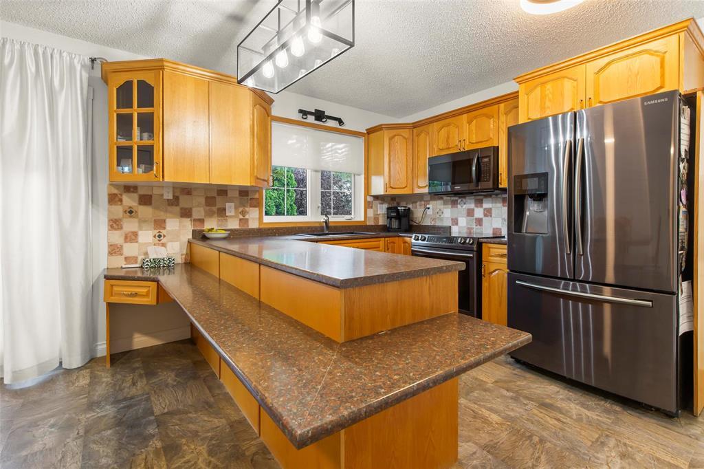 20 Friesen Avenue, Grunthal, Manitoba  R0A 0R0 - Photo 5 - 202623327