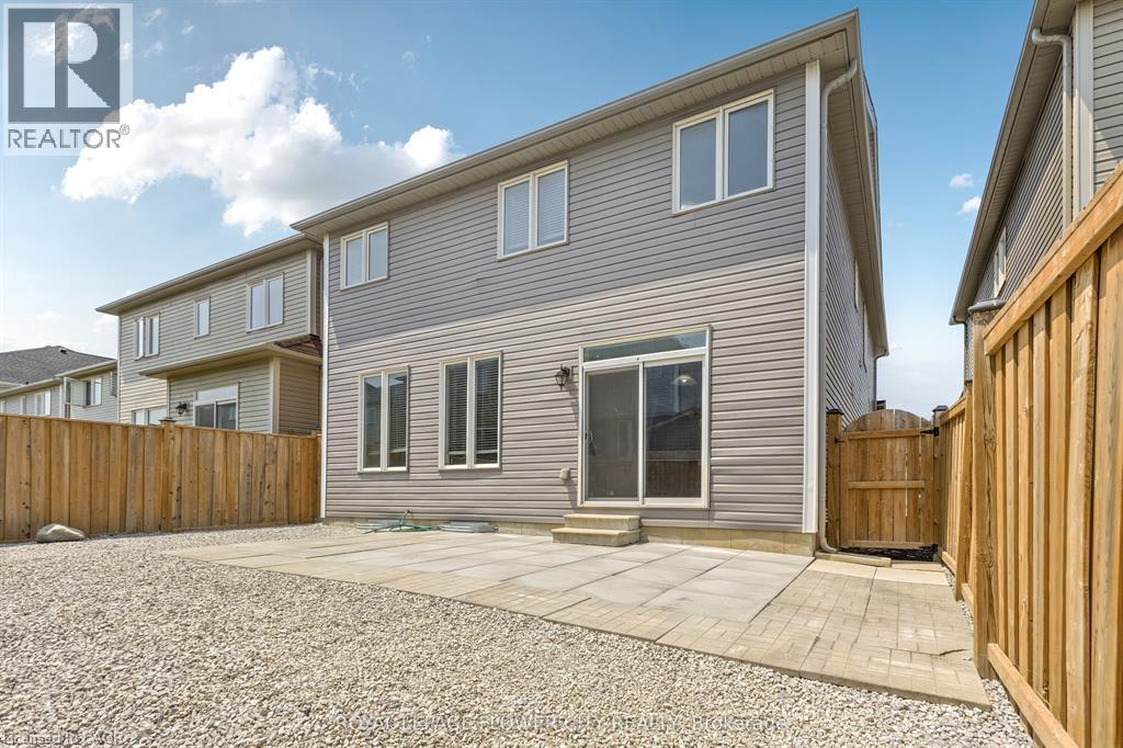 25 Munro Circle, Brantford, Ontario  N3T 0R1 - Photo 4 - 40864076