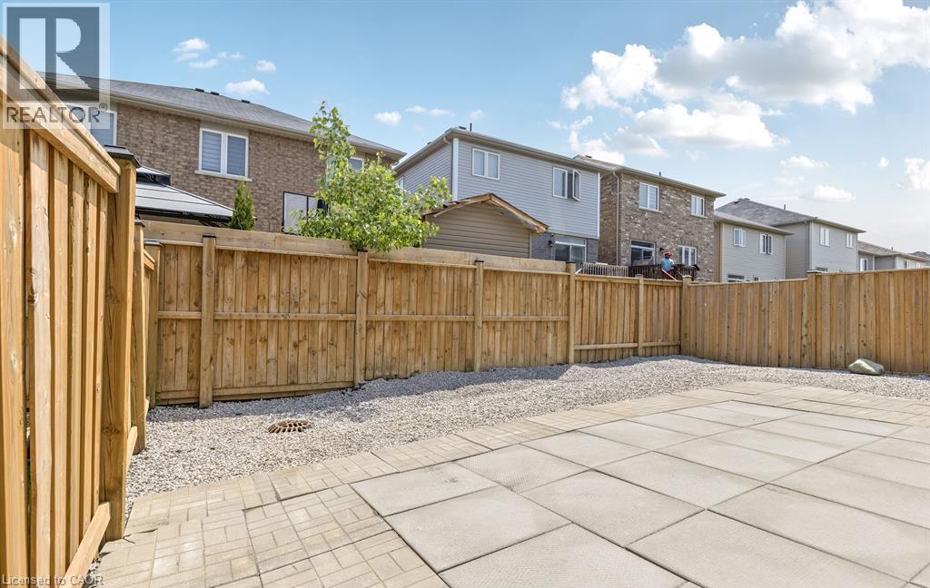 25 Munro Circle, Brantford, Ontario  N3T 0R1 - Photo 3 - 40864076